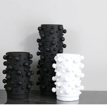 Load image into Gallery viewer, Black and White abstract Dots Round vase - STYLE LOFT HOME
